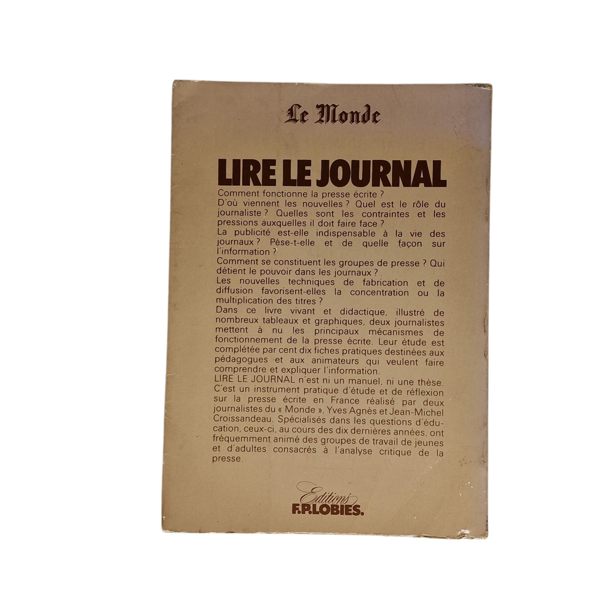 Lire le journal – Yves Agnes, Jean Michel Coissandeau (1979)