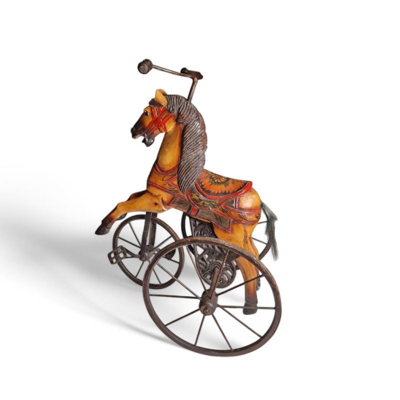 Triciclo Antigo de Madeira e Metal com Figura de Cavalo – Final do Século XIX / Início do Século XX