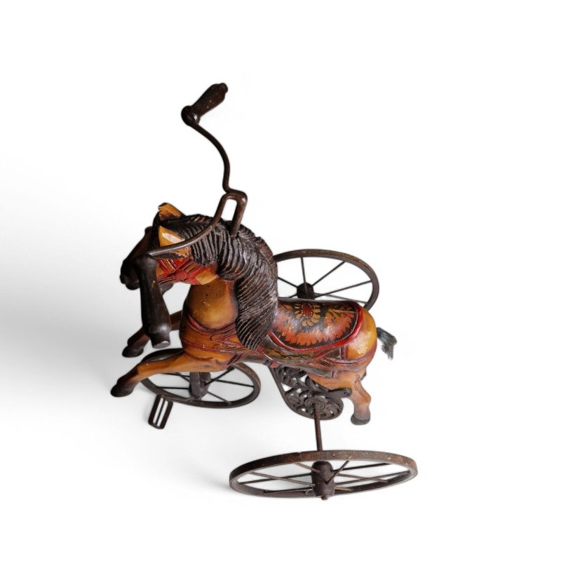 Triciclo Antigo de Madeira e Metal com Figura de Cavalo – Final do Século XIX / Início do Século XX