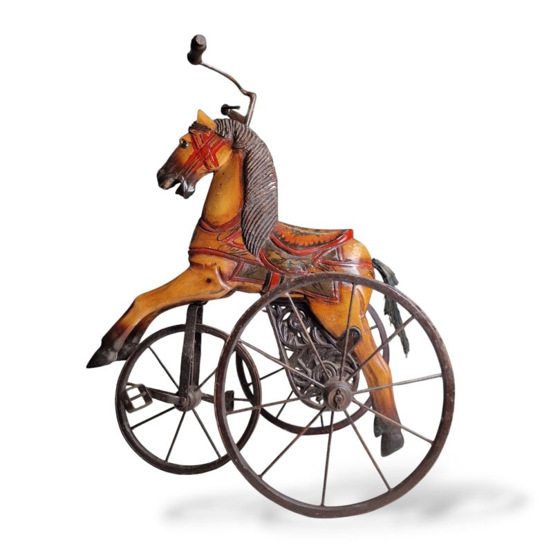 Triciclo Antigo de Madeira e Metal com Figura de Cavalo – Final do Século XIX / Início do Século XX
