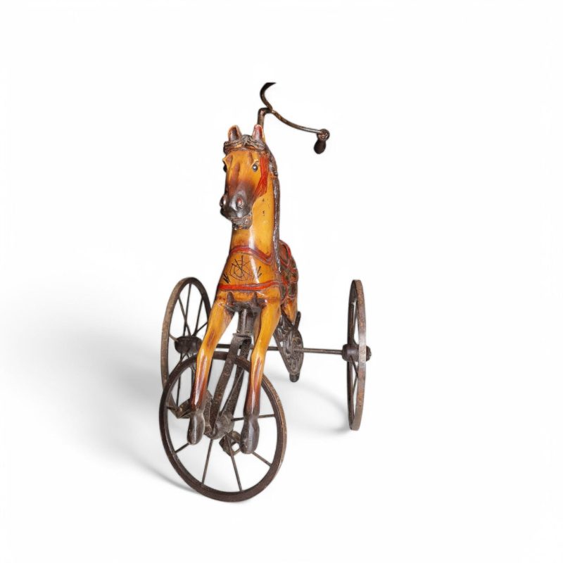 Triciclo Antigo de Madeira e Metal com Figura de Cavalo – Final do Século XIX / Início do Século XX