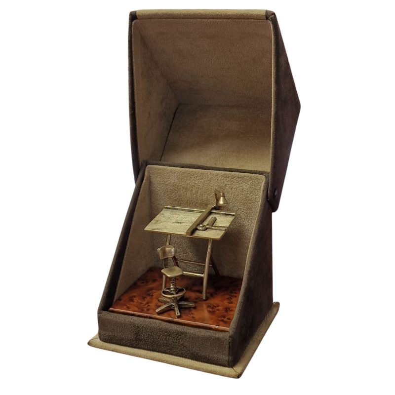 Miniatura de Mesa de Arquitetura – Medusa Oro em Prata 925