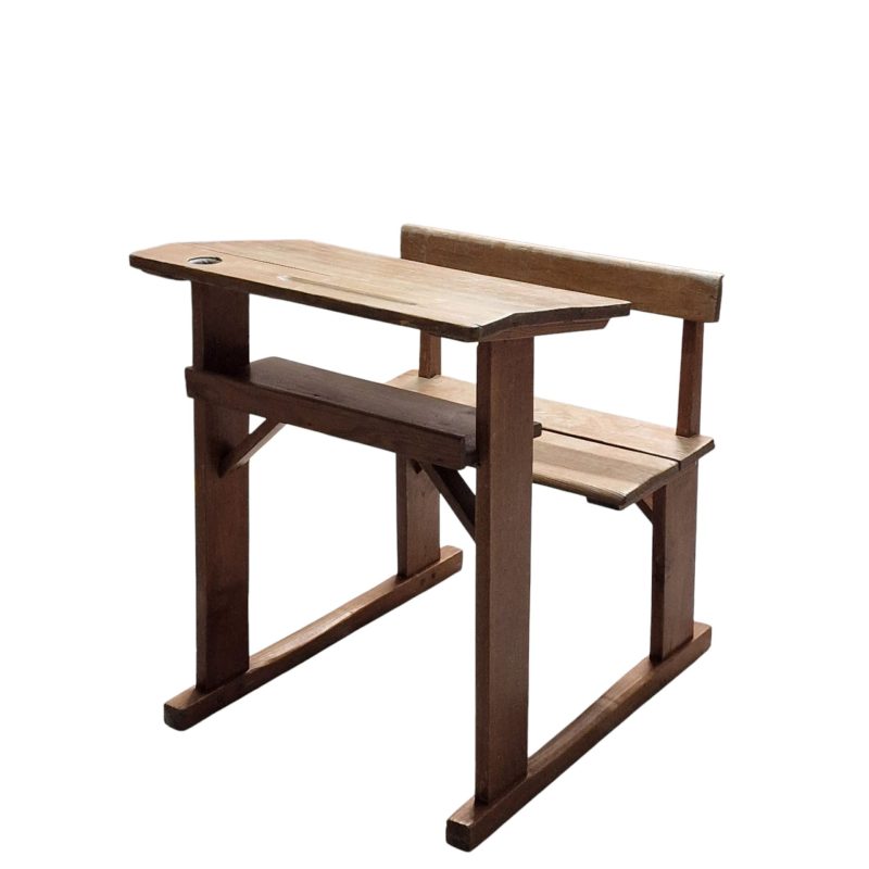 Mesa escolar com banco