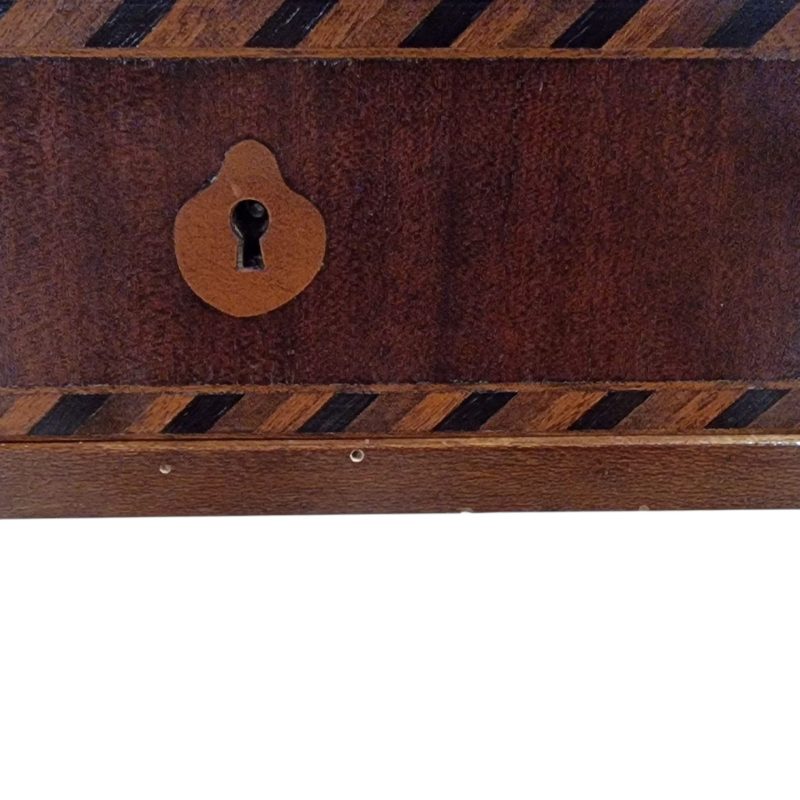 Mesa de Jogo com Tabuleiro de Xadrez Embutido