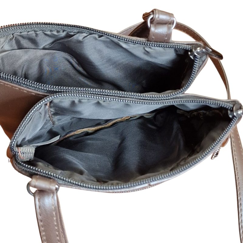 Mala Lorenz em pele sintética com múltiplos bolsos