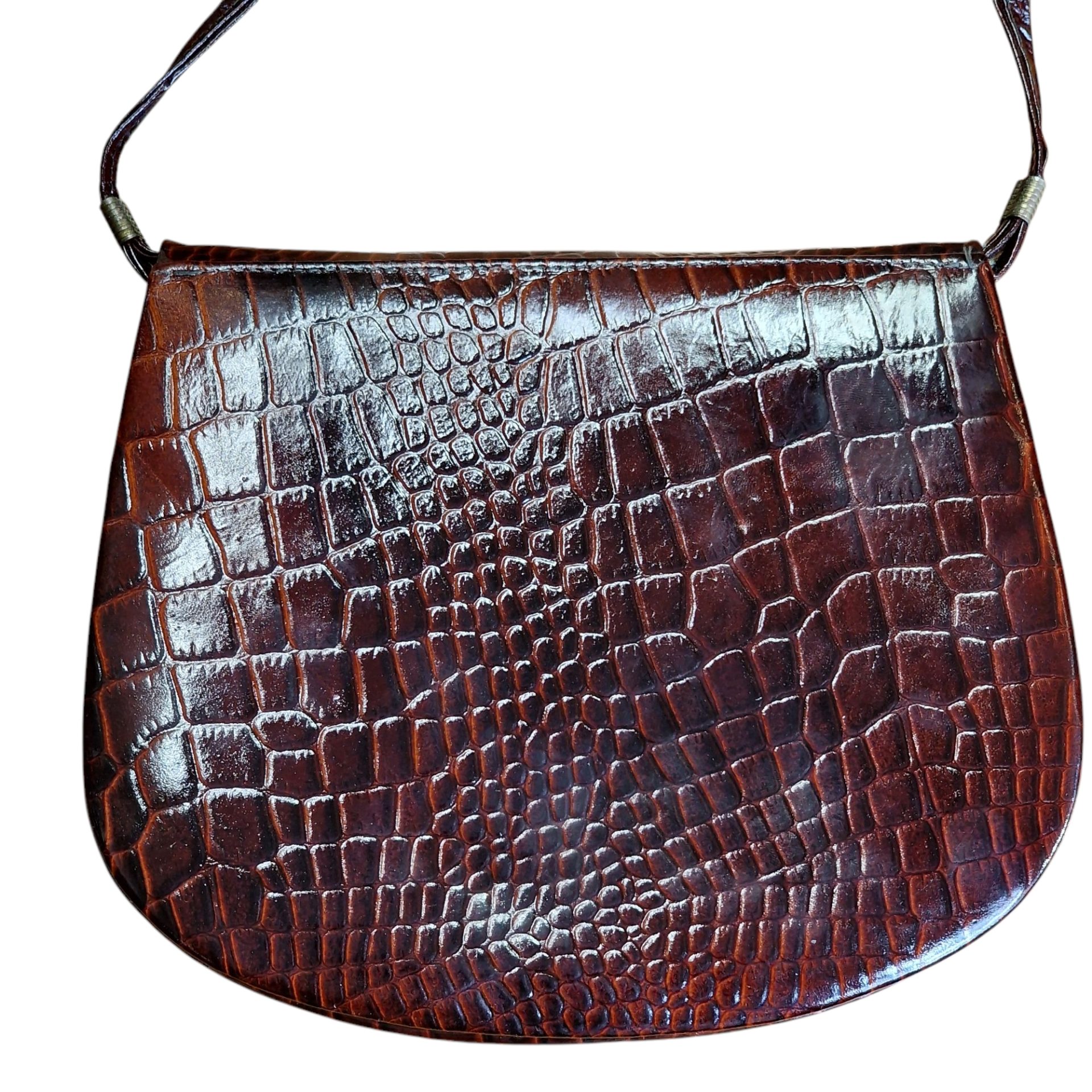 Mala de ombro em pele castanha com textura de crocodilo