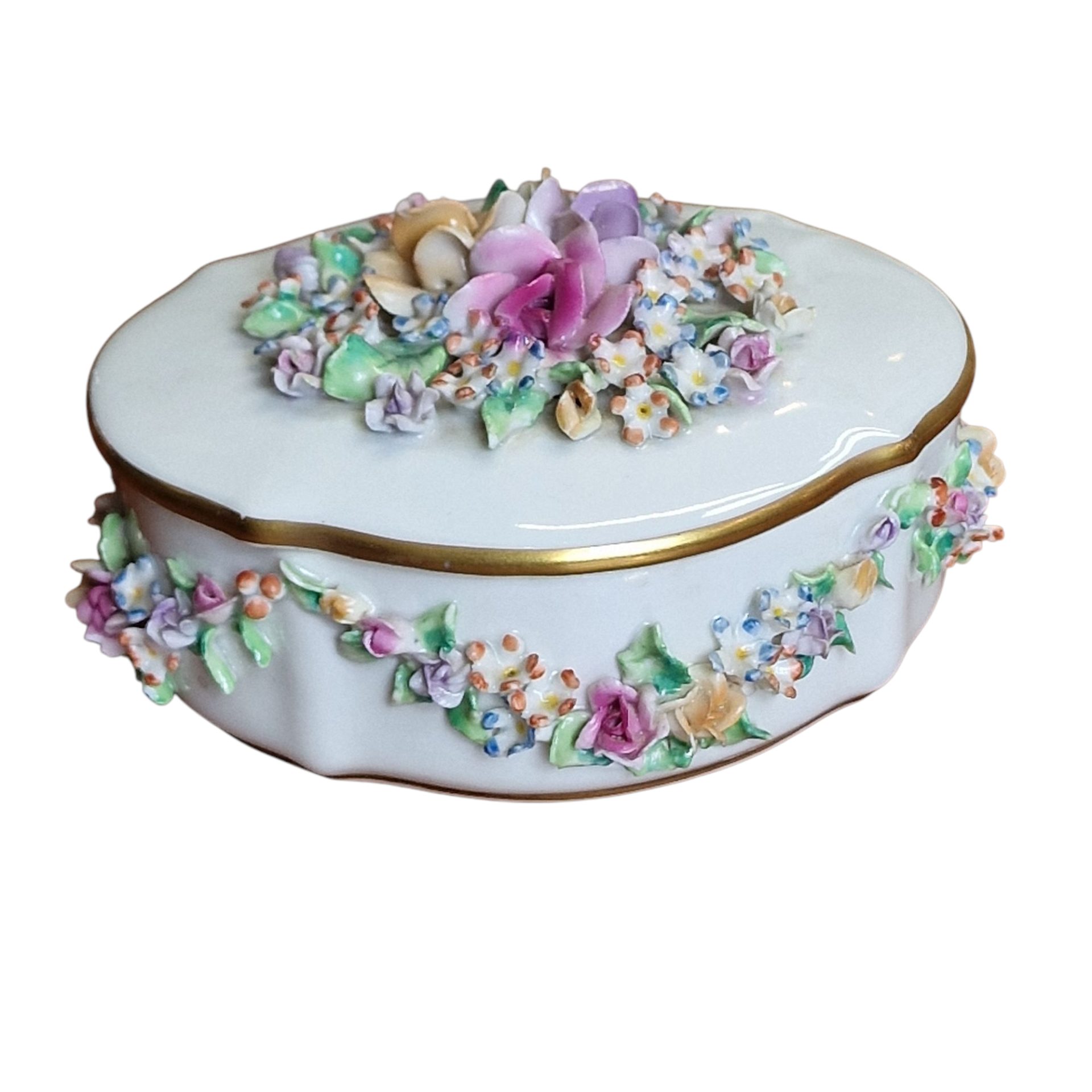 Conjunto em porcelana Aveiro: porta-joias florido e dois pratos decorativos com pássaros