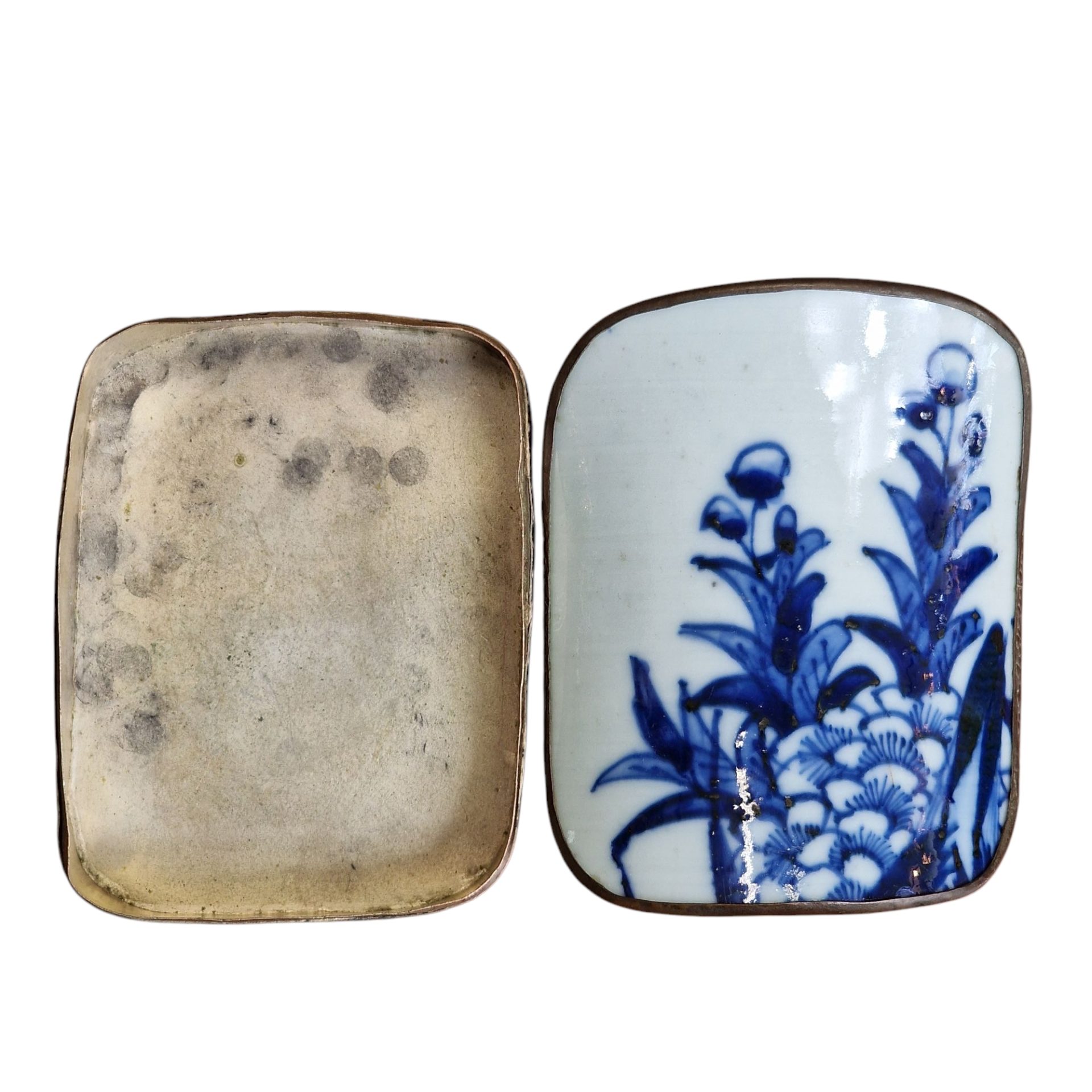 Caixa em prata com azulejo azul e branco