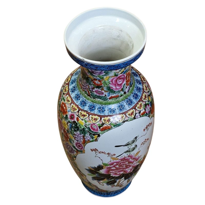 Vaso chinês em porcelana com decoração floral e aves