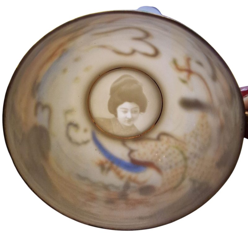 Conjunto de chá japonês com gueixa em lithophane