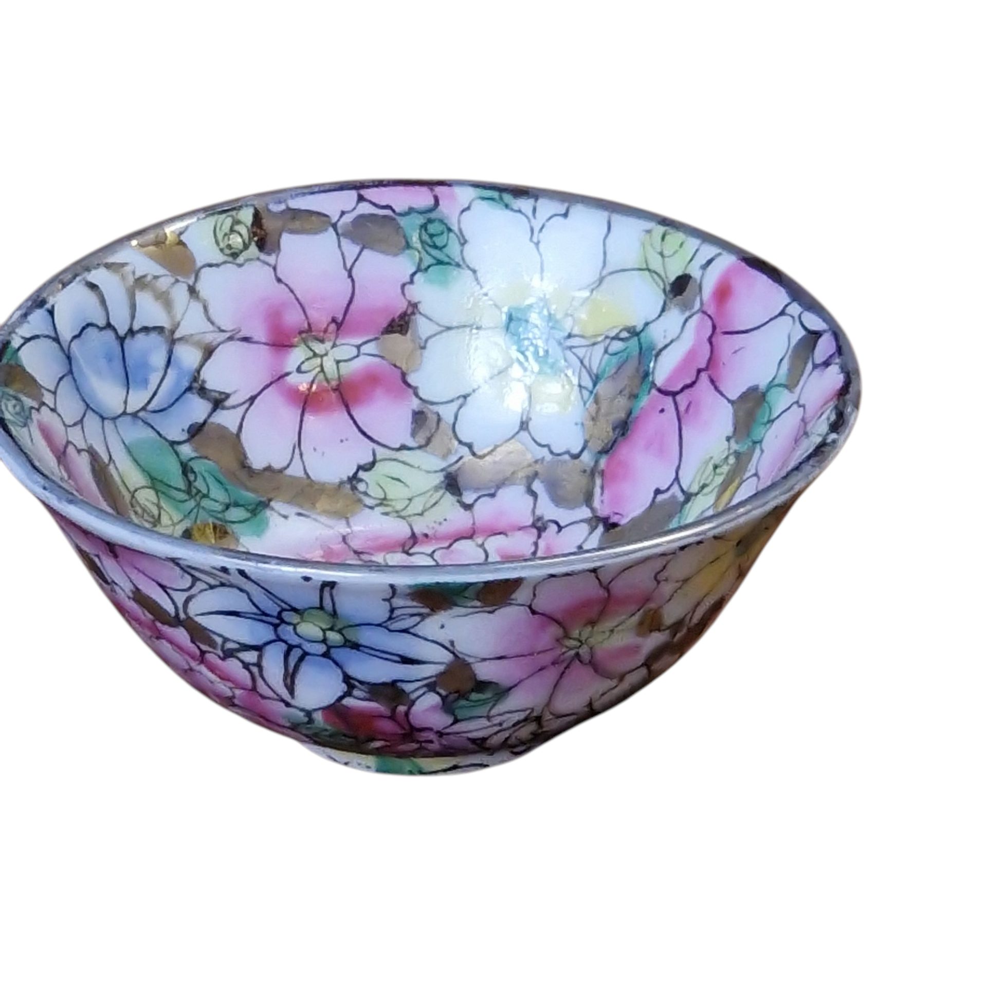 Conjunto decorativo em porcelana de Macau com padrão floral e dourado (7 peças)