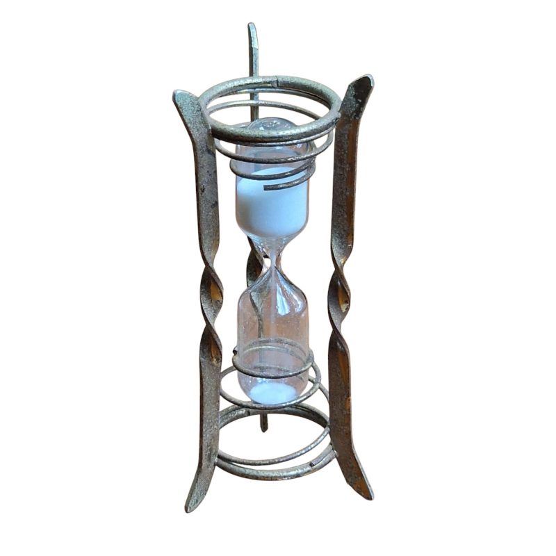 Ampulheta decorativa em metal com vidro soprado