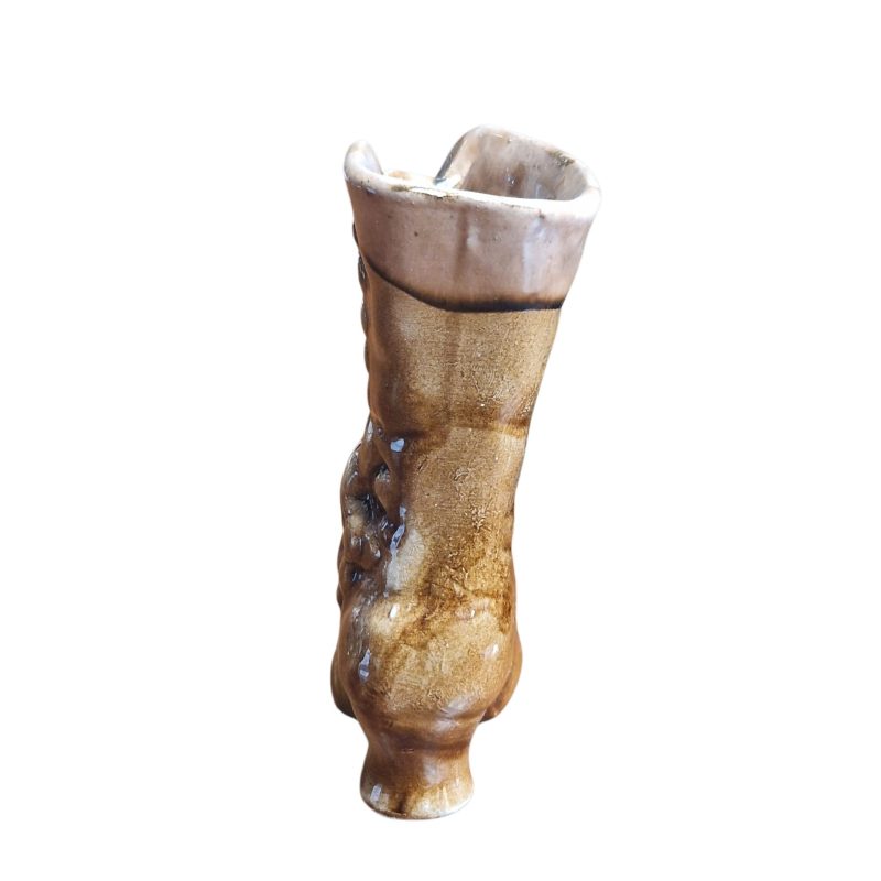 Bota de Senhora Decorativa em Cerâmica Castanha