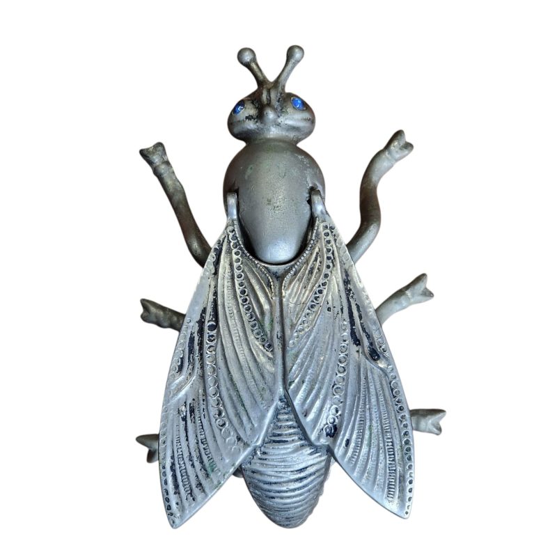 Cinzeiro em forma de mosca com asas articuladas
