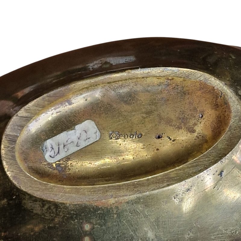 Vaso escultórico Ornato em metal bicolor com acabamento curvo