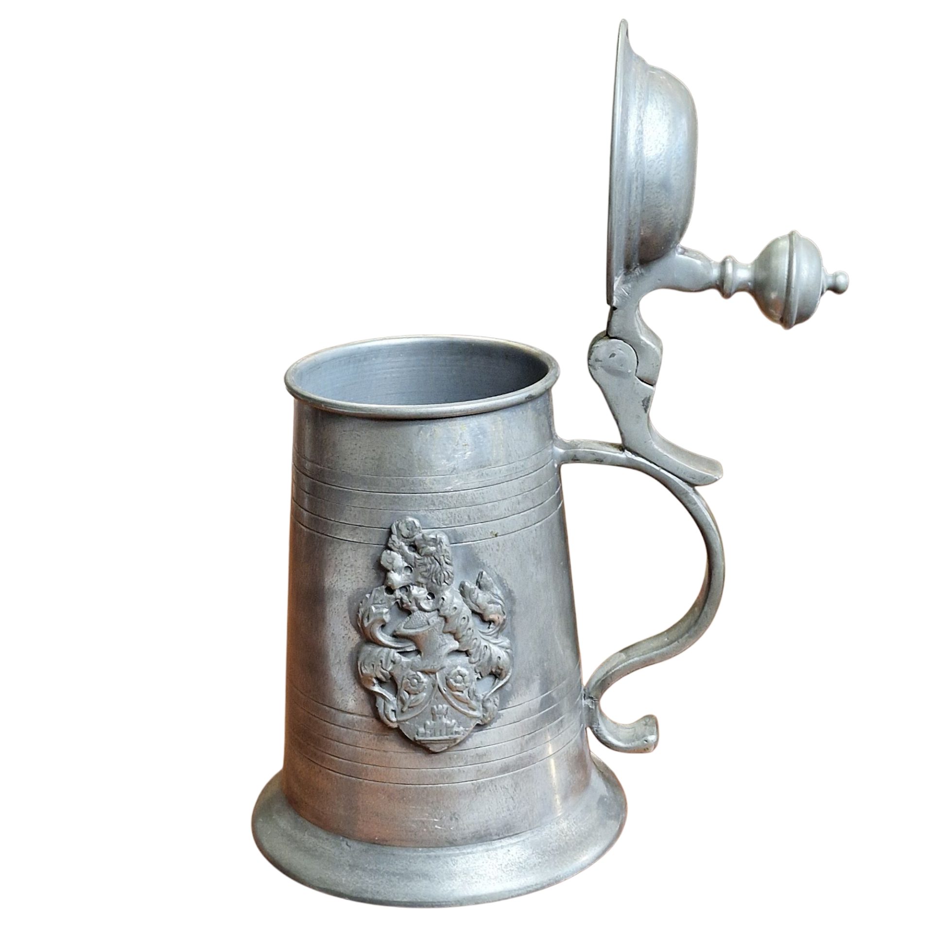 Caneca Medieval em Estanho com Tampa – Fabrico Artesanal Português