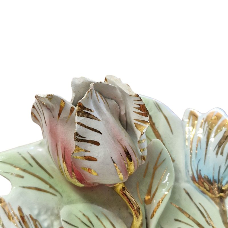 Prato Italiano com Flores em Relevo – Pintado à Mão com Detalhes Dourados