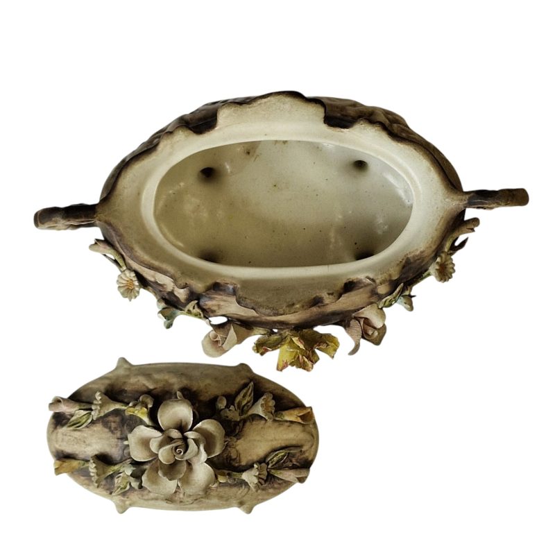 Sopeira Capodimonte com Flores Esculpidas - Itália