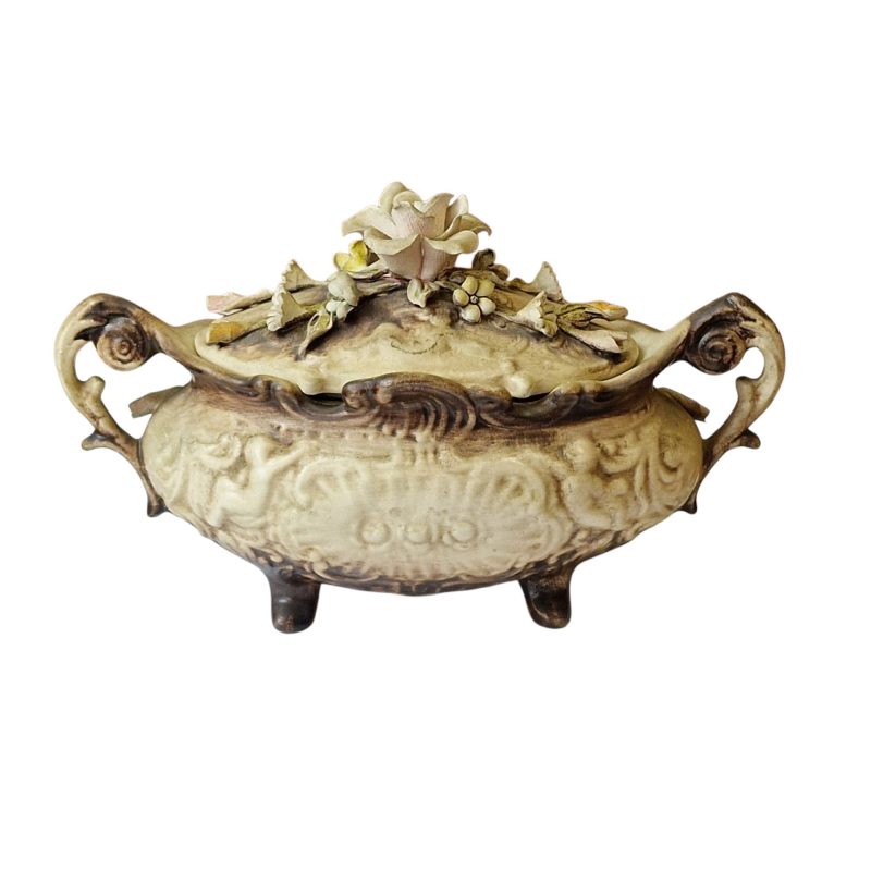 Sopeira Capodimonte com Flores Esculpidas - Itália