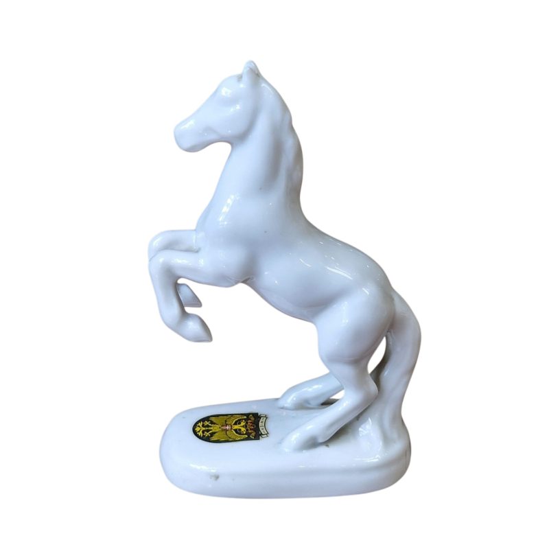 Par de cavalinhos de porcelana branca com brasão – Wein, Alemanha
