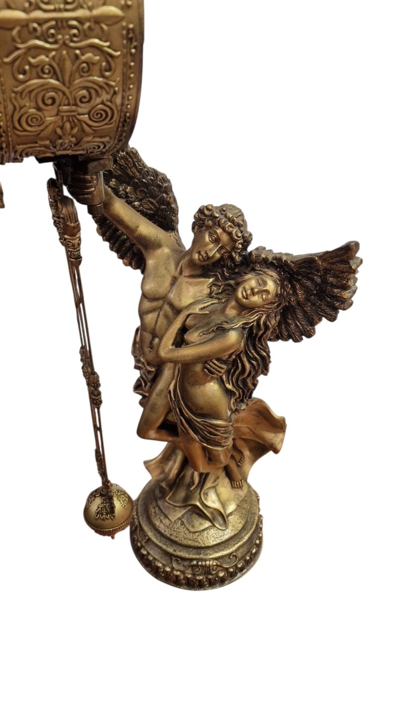 Relógio de Pêndulo Decorativo com Escultura de Anjos – Estilo Clássico Dourado
