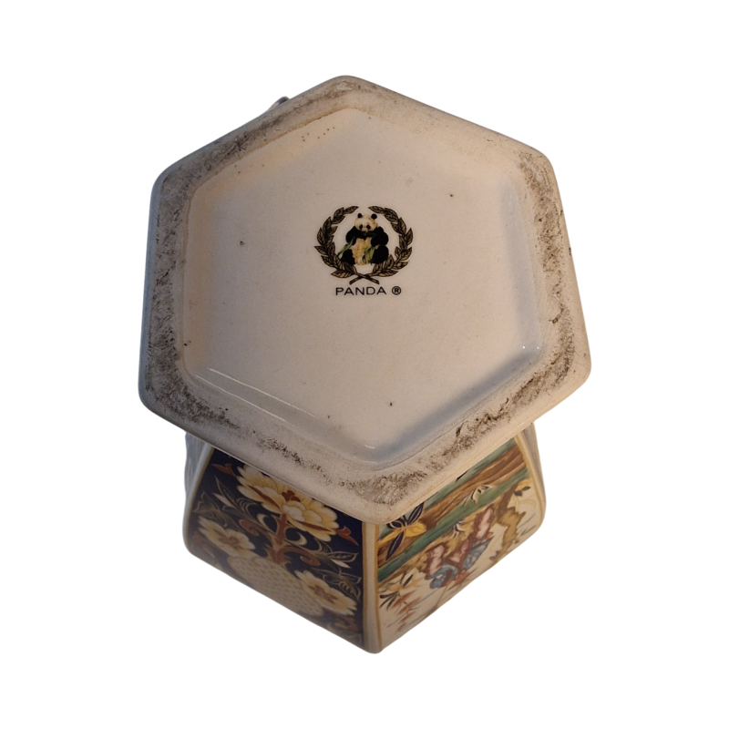 Pote decorativo hexagonal com tampa em porcelana PANDA 35,5cm