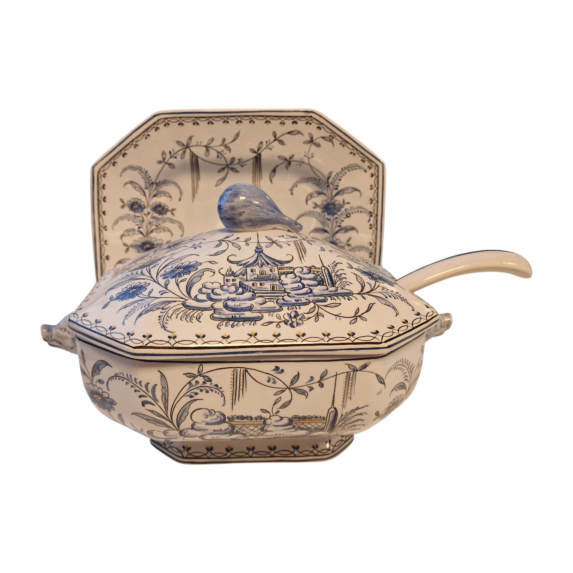 Terrina Oitavada com Prato e Concha em Faiança Pintada à Mão – Oliveira, Portugal