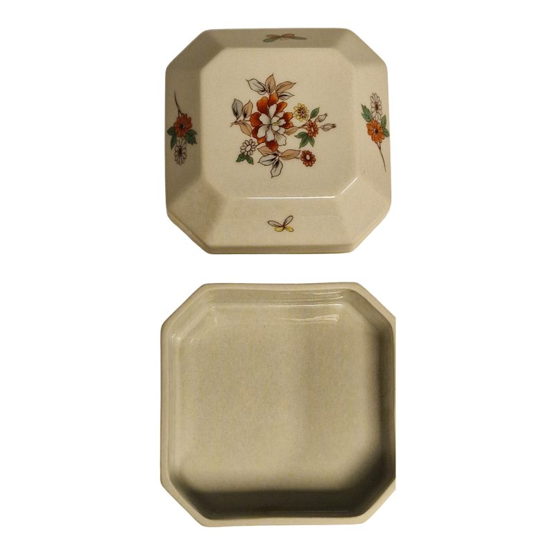 Caixa “Magnolia” – Vista Alegre – Porcelana fina decorada – 6,5 × 8 cm
