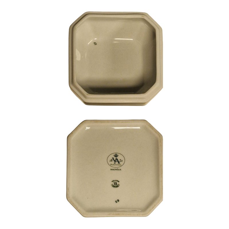 Caixa “Magnolia” – Vista Alegre – Porcelana fina decorada – 6,5 × 8 cm